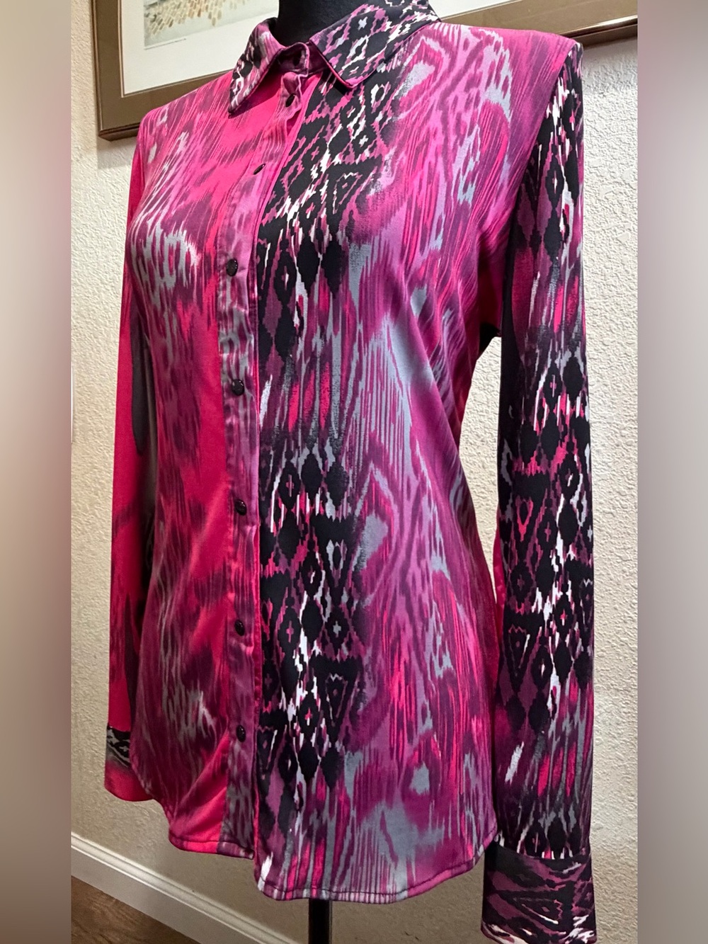 New BCBGMaxAzria Pink and Black Mixed-Print Button-Front Blouse - Stunning!